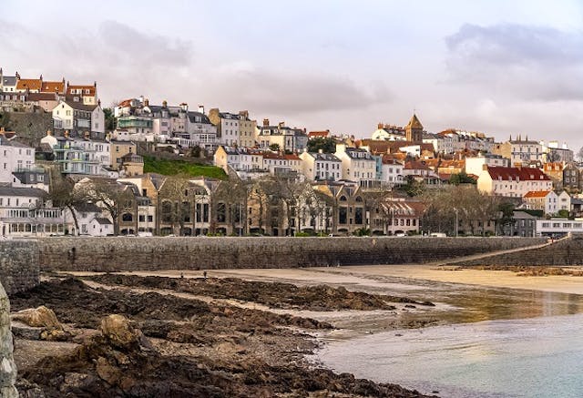 All of Guernsey to receive full fibre broadband by 2026  